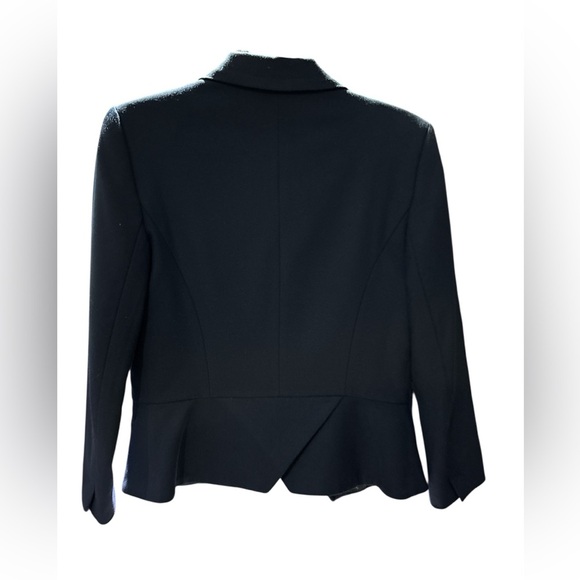 Elegant Navy Blazer with Plaid Lining - Picture 4 of 4